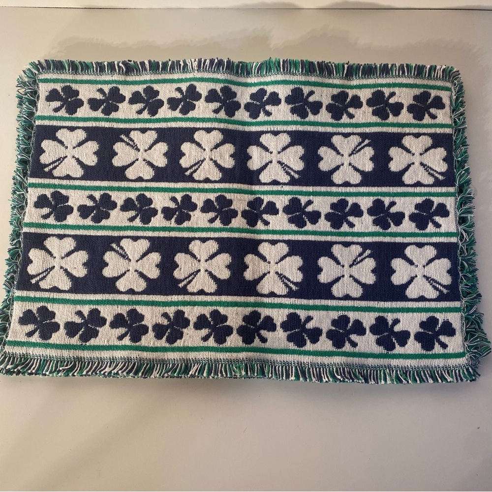 NWT Set Of 4 Park B. Smith Green/Blue Reversible Shamrock Woven Placemats Fringe